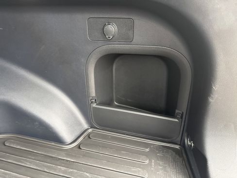 Used 2024 Toyota RAV4 XLE image 30