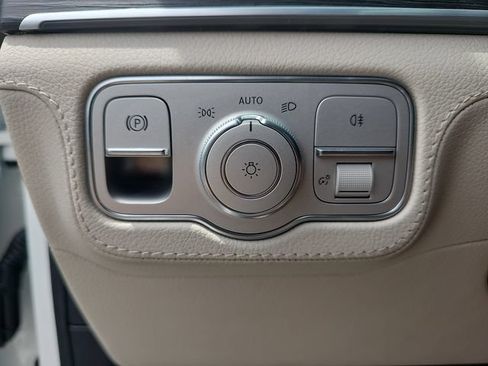 Used 2024 Mercedes-Benz GLE 350 4MATIC image 30