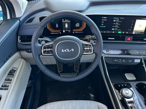 New 2026 Kia Carnival EX FWD image 14