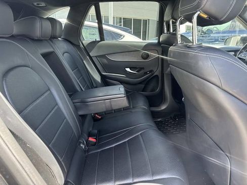 Used 2022 Mercedes-Benz GLC 300 image 7
