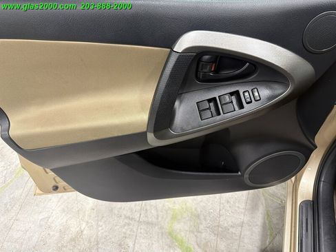Used 2012 Toyota RAV4 4WD w/ Value Pkg image 28
