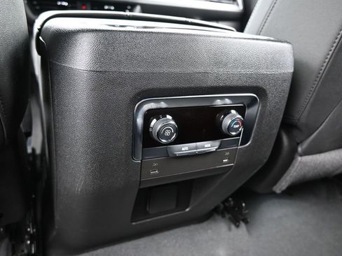 Used 2025 Chevrolet Tahoe LT image 35