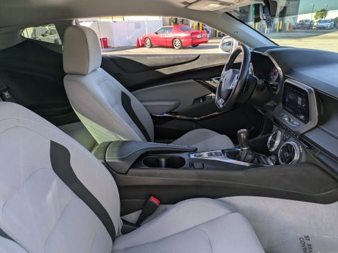 Used 2021 Chevrolet Camaro SS image 14