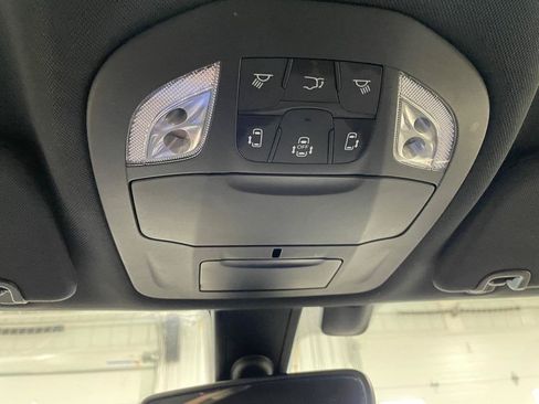 Used 2020 Chrysler Pacifica Touring-L AWD/4WD image 33