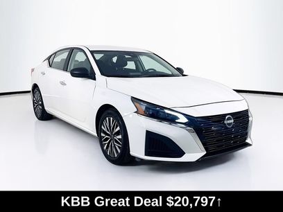 Used 2025 Nissan Altima 2.5 SV
