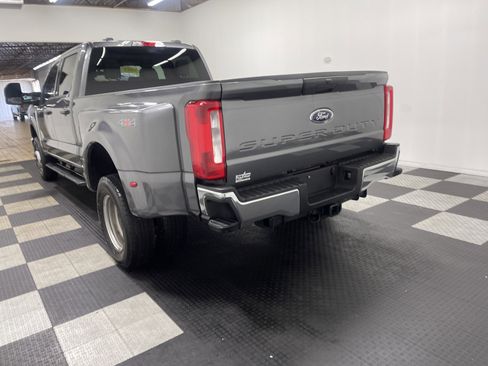 Used 2025 Ford F350 XLT image 2