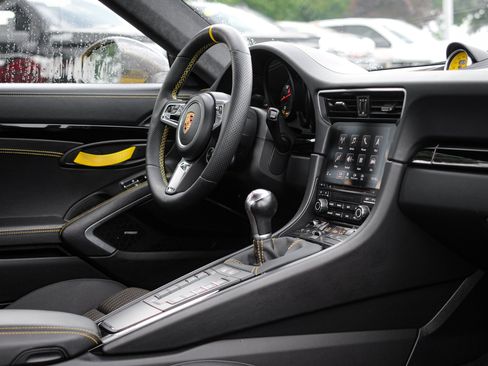 Used 2018 Porsche 911 Carrera T RWD image 35