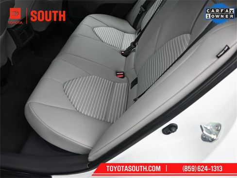 Used 2023 Toyota Camry SE w/ Cold Weather Package image 30