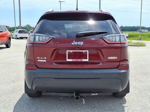 Used 2019 Jeep Cherokee Latitude Plus w/ Comfort/Convenience Group AWD/4WD image 26