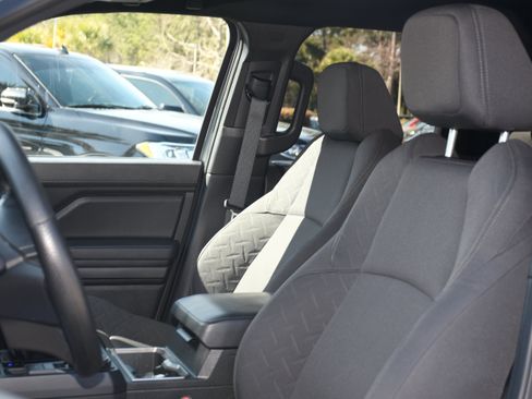 Certified 2025 Toyota Tacoma SR5 image 11