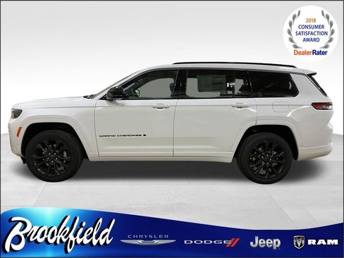 New 2026 Jeep Grand Cherokee L Limited AWD/4WD image 5