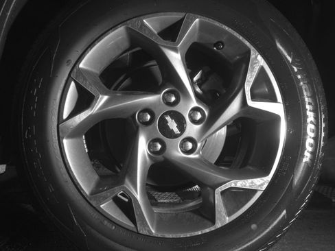 Used 2025 Chevrolet Trax LT FWD image 14