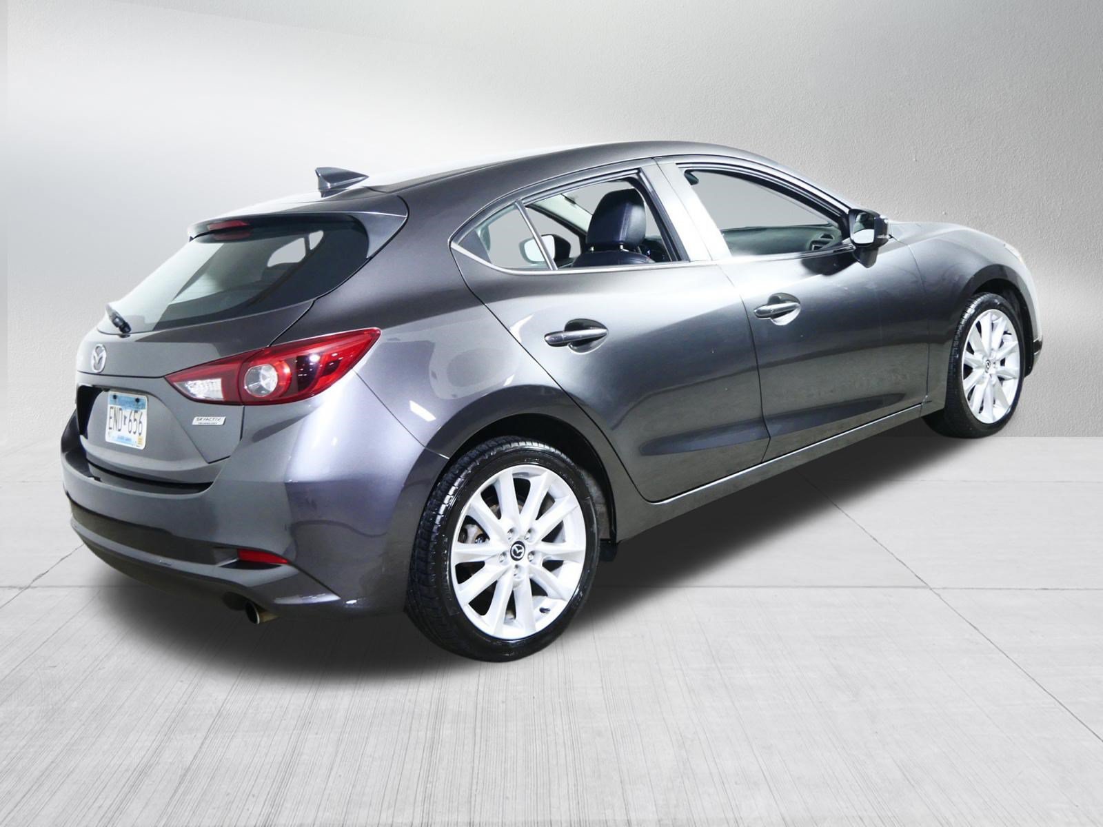 Used 2017 MAZDA MAZDA3 Grand Touring w/ Premium Equipment Package FWD image 7