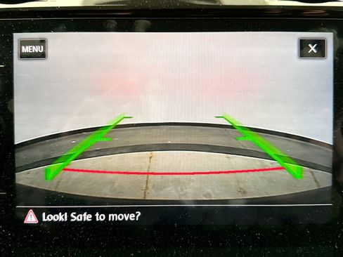 Used 2018 Volkswagen Golf R 4-Door image 10