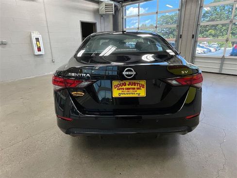 Used 2024 Nissan Sentra SV FWD image 4