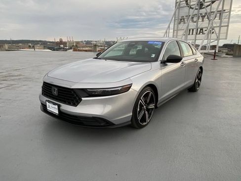 Certified 2025 Honda Accord Sport image 8
