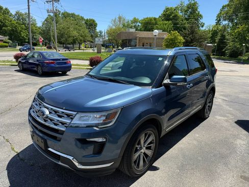 Used 2018 Ford Explorer Limited AWD/4WD image 2