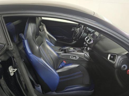 Used 2019 Aston Martin V8 Vantage Coupe image 7