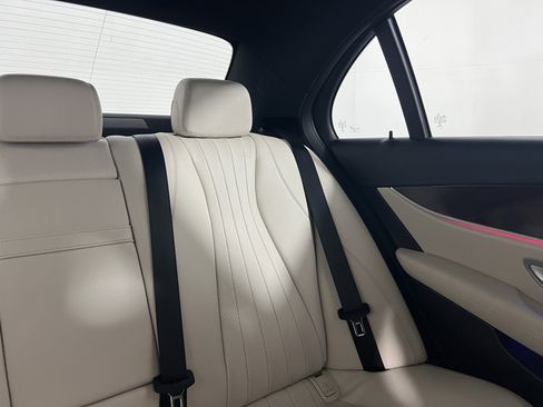 Used 2018 Mercedes-Benz E 300 image 15
