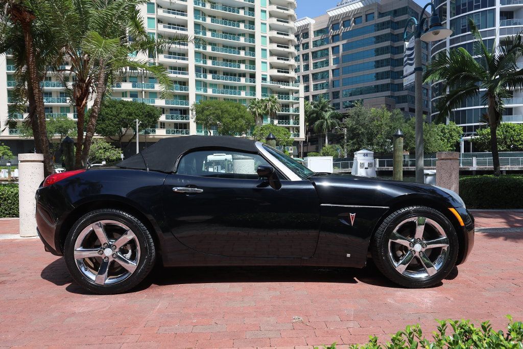 Used 2007 Pontiac Solstice GXP w/ Premium Package RWD image 15