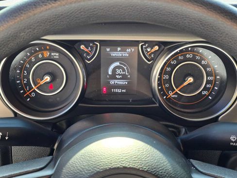 Used 2023 Jeep Gladiator Sport AWD/4WD image 25