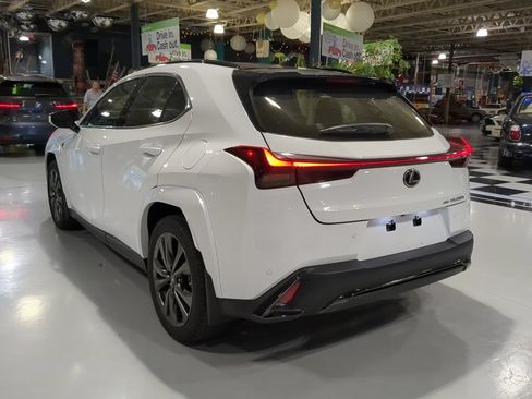 Used 2023 Lexus UX 250h F Sport AWD/4WD image 10