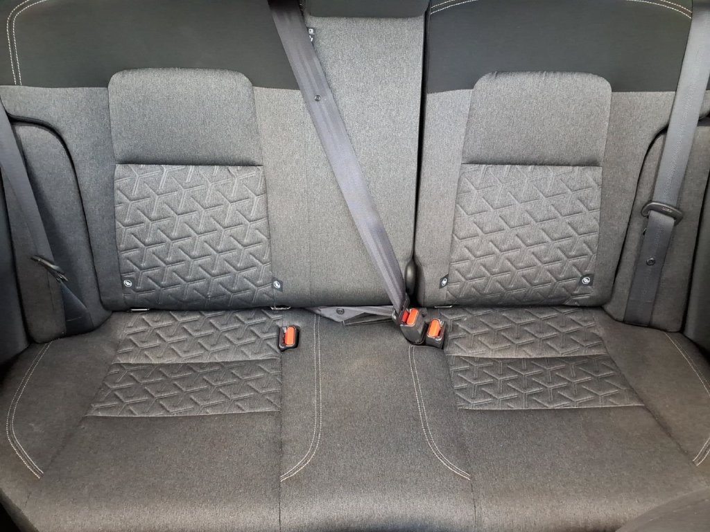 Used 2025 Nissan Kicks SV FWD image 17
