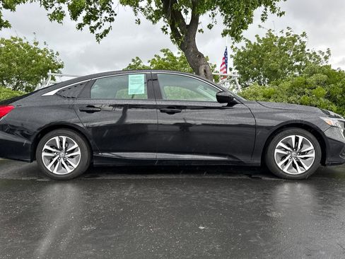 Used 2021 Honda Accord Hybrid image 3