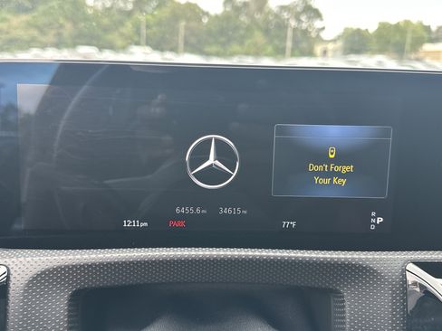 Used 2025 Mercedes-Benz CLA 250 4MATIC image 27