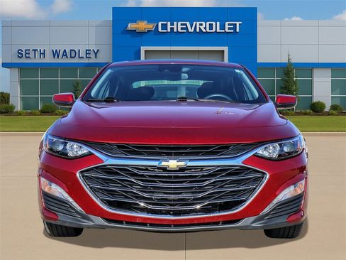 Used 2024 Chevrolet Malibu LT image 2