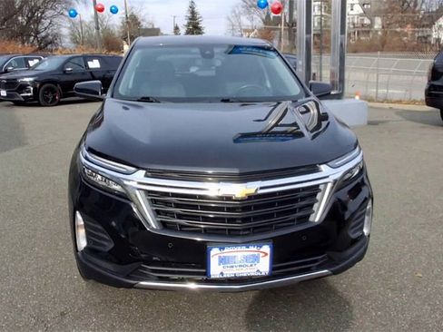 Used 2022 Chevrolet Equinox LT image 3