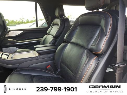 New 2025 Lincoln Navigator L Black Label AWD/4WD image 19