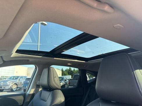 Certified 2025 Nissan Murano SL AWD/4WD image 24