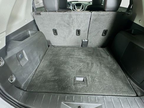 Used 2017 GMC Terrain SLT image 30