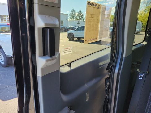 Used 2019 Ford Transit 350 XLT image 14