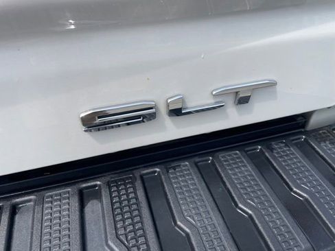 Used 2024 GMC Sierra 2500 SLT w/ SLT Premium Package AWD/4WD image 40