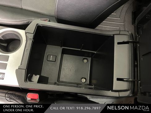 Used 2015 Toyota 4Runner Limited image 32