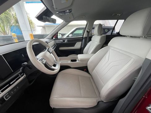 Used 2025 Hyundai Santa Fe SEL image 29