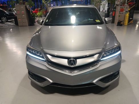 Used 2018 Acura ILX FWD image 9
