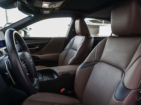 Certified 2025 Lexus ES 350 w/ Premium Package image 18