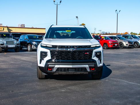 New 2026 Chevrolet Traverse Z71 w/ Enhanced Driving Package AWD/4WD image 2