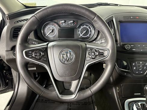 Used 2017 Buick Regal Sport Touring image 22