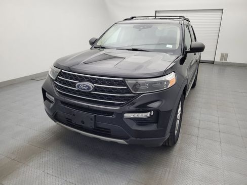 Used 2020 Ford Explorer XLT w/ Equipment Group 202A AWD/4WD image 15