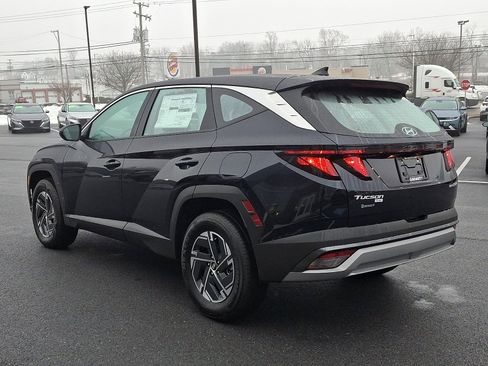 New 2026 Hyundai Tucson Blue SE image 4