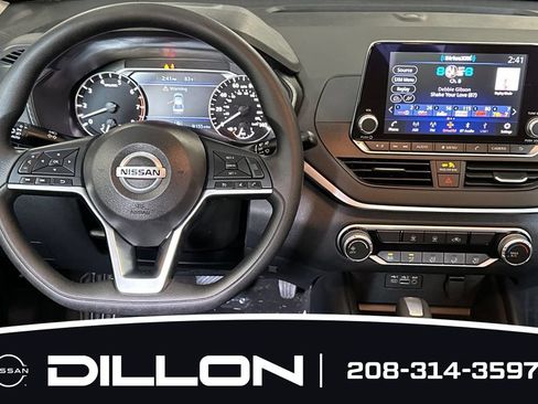 Used 2022 Nissan Altima 2.5 SV AWD/4WD image 14