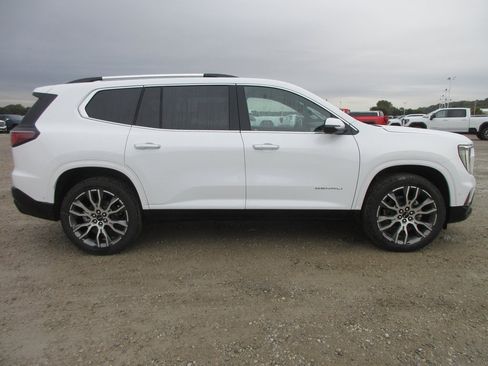 New 2026 GMC Acadia Denali Ultimate image 3