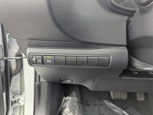 Used 2022 Toyota Corolla LE image 26
