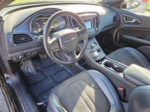 Used 2015 Chrysler 200 S w/ Comfort Group image 10