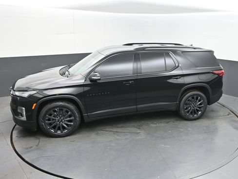 Used 2022 Chevrolet Traverse RS FWD image 32