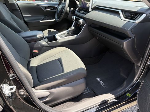 Certified 2024 Toyota RAV4 XLE image 25